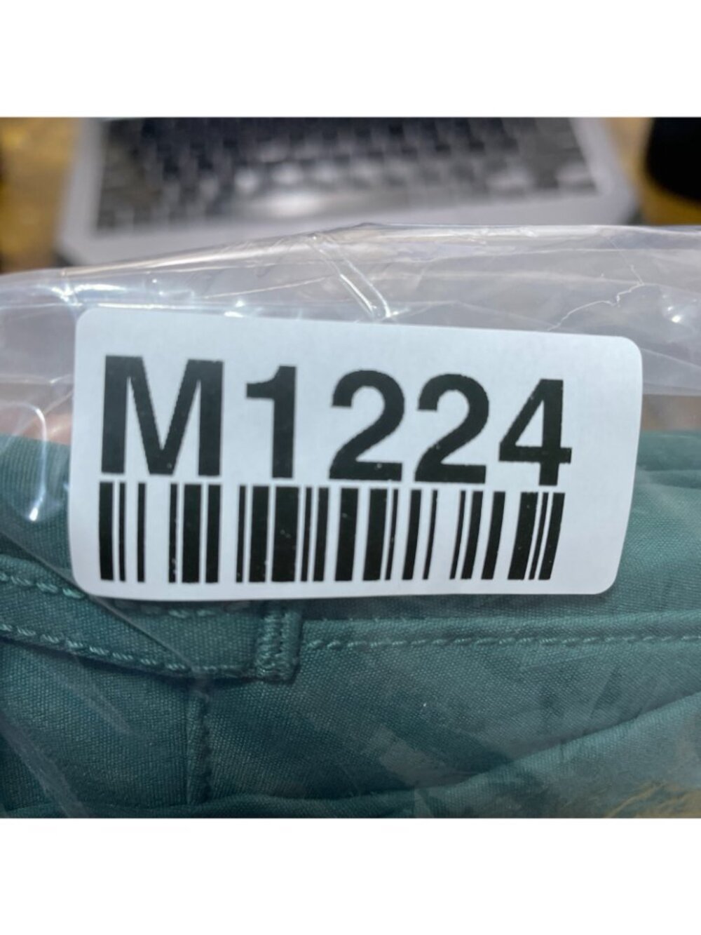 NWT Kirkland Signature Women's 16 Green Travel Pants Cargo zip M1224 - Picture 12 of 12